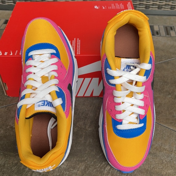 NIKE AIR MAX 90 WMNS - Picture 11 of 16